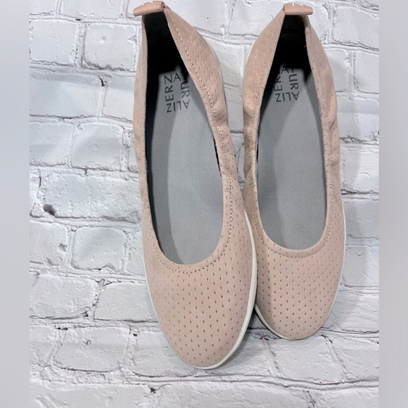 NATURALIZER "Philippa" Perforated Slip Ons Pink-9.5 - Picture 3 of 7